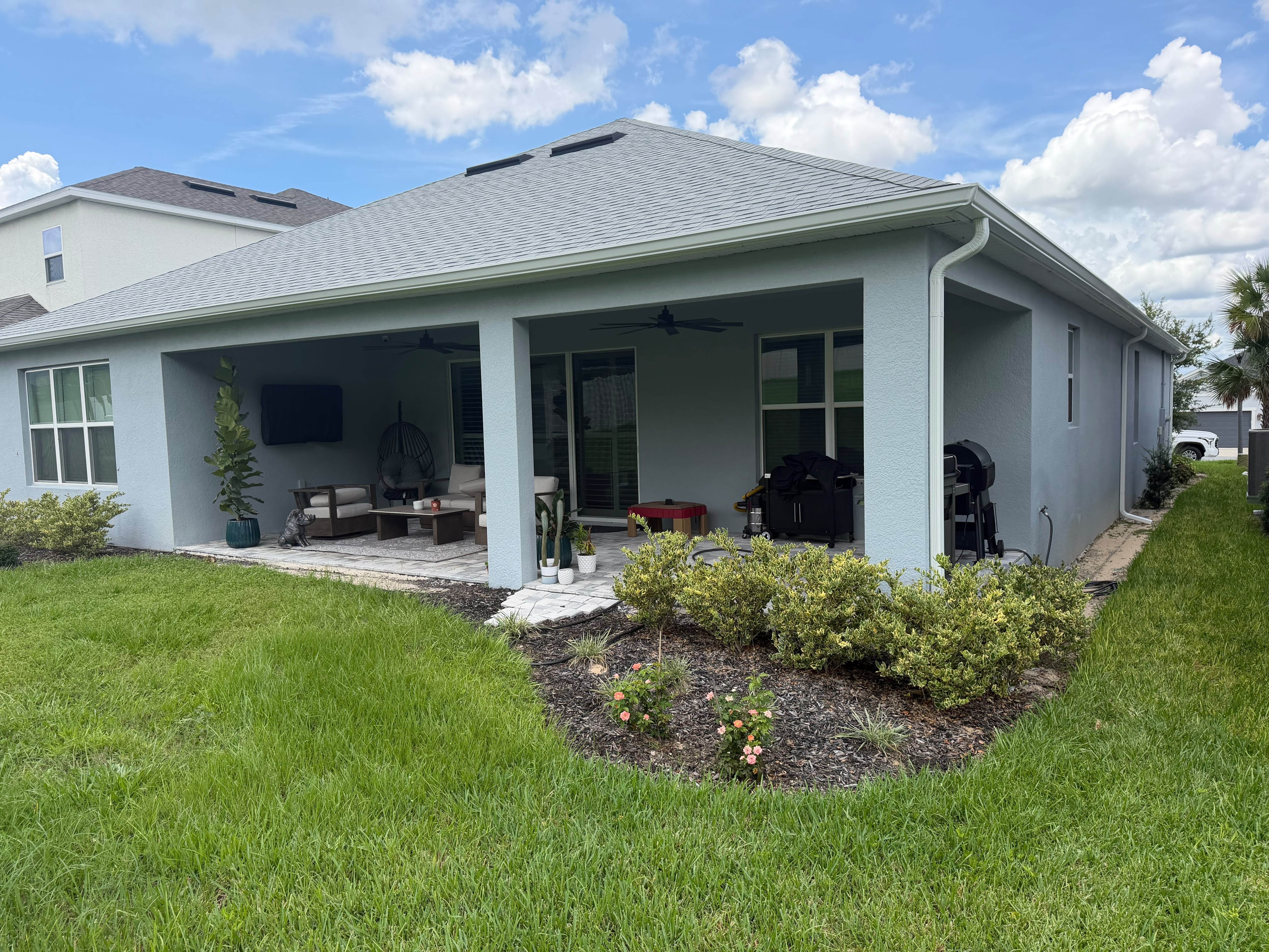 Completed gutter roofline on a Florida home